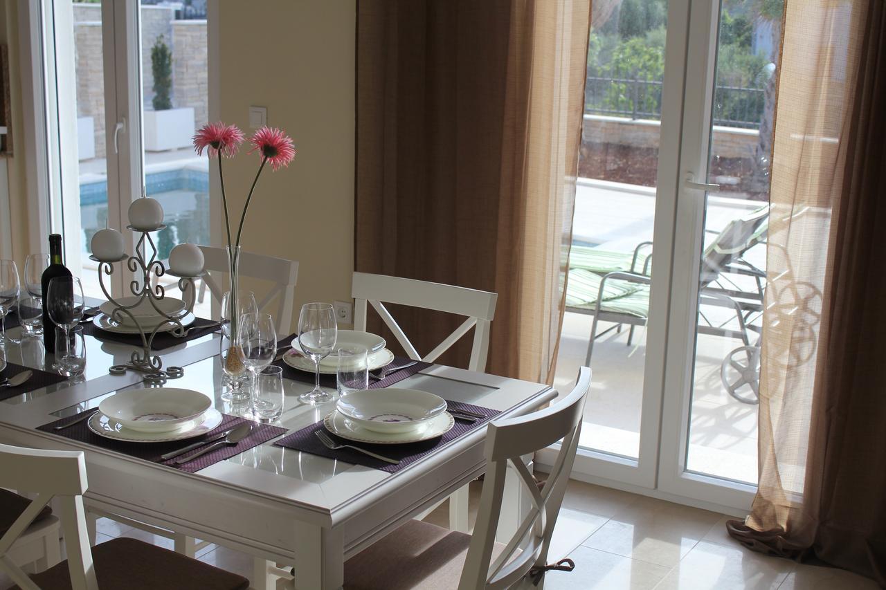 Villa Elena Sevid Bagian luar foto