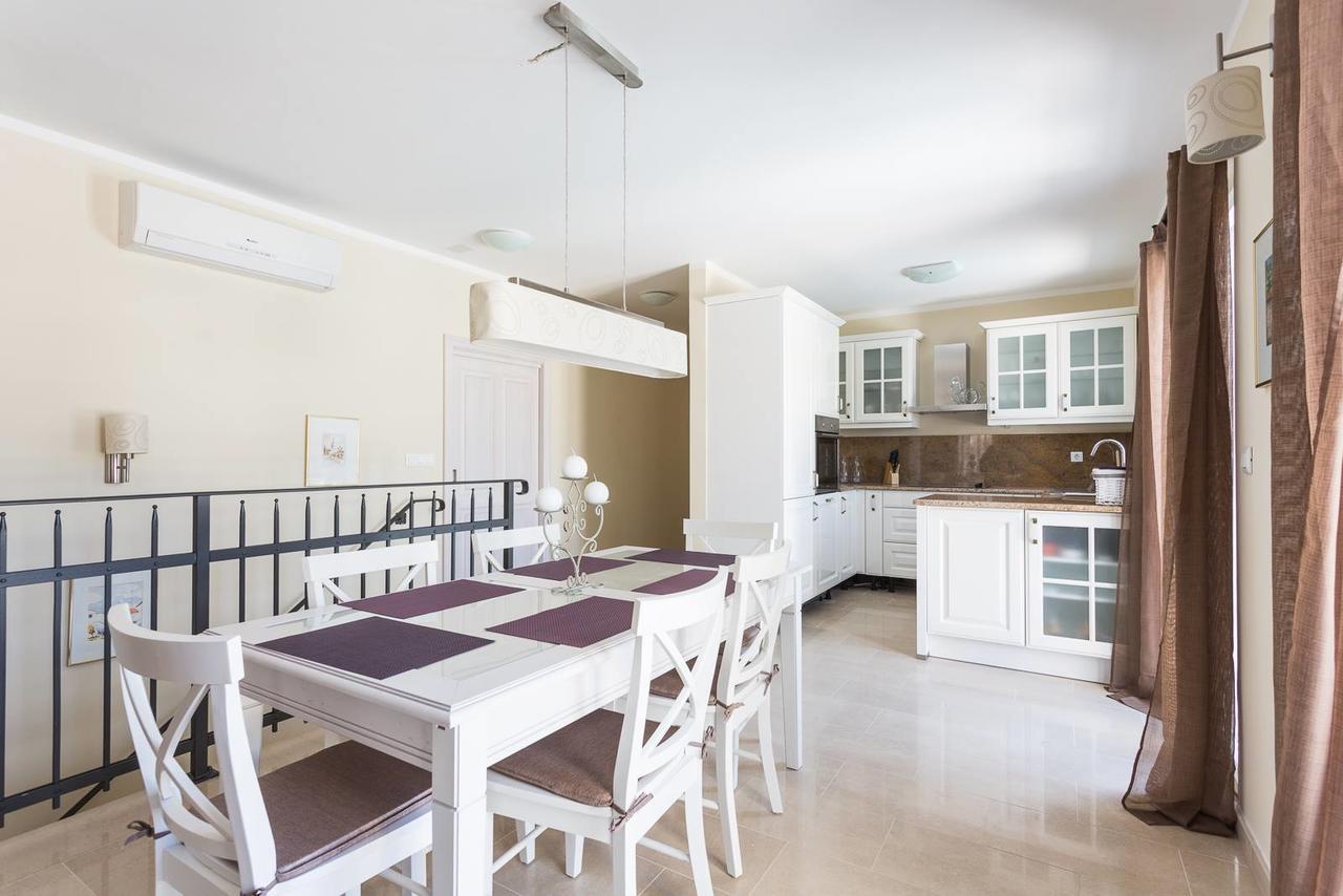 Villa Elena Sevid Bagian luar foto