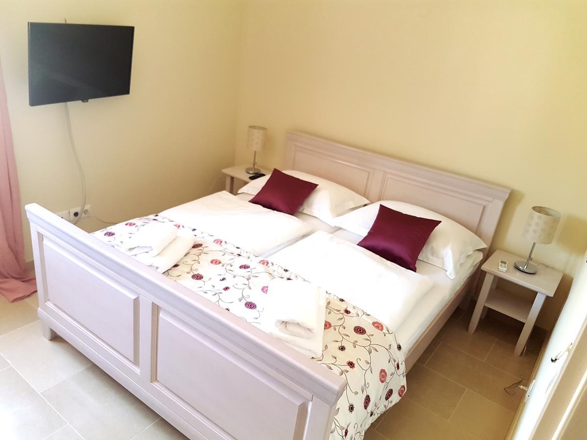 Villa Elena Sevid Bagian luar foto
