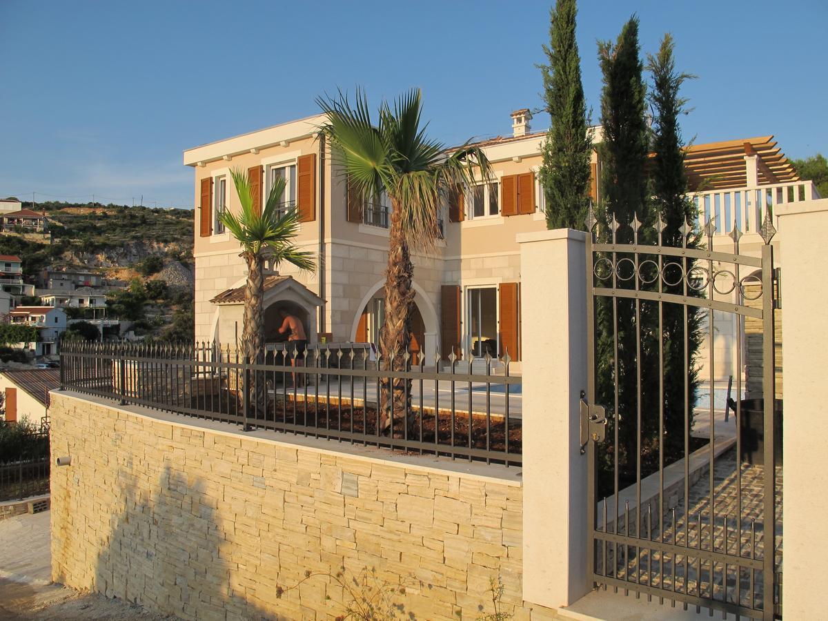 Villa Elena Sevid Bagian luar foto